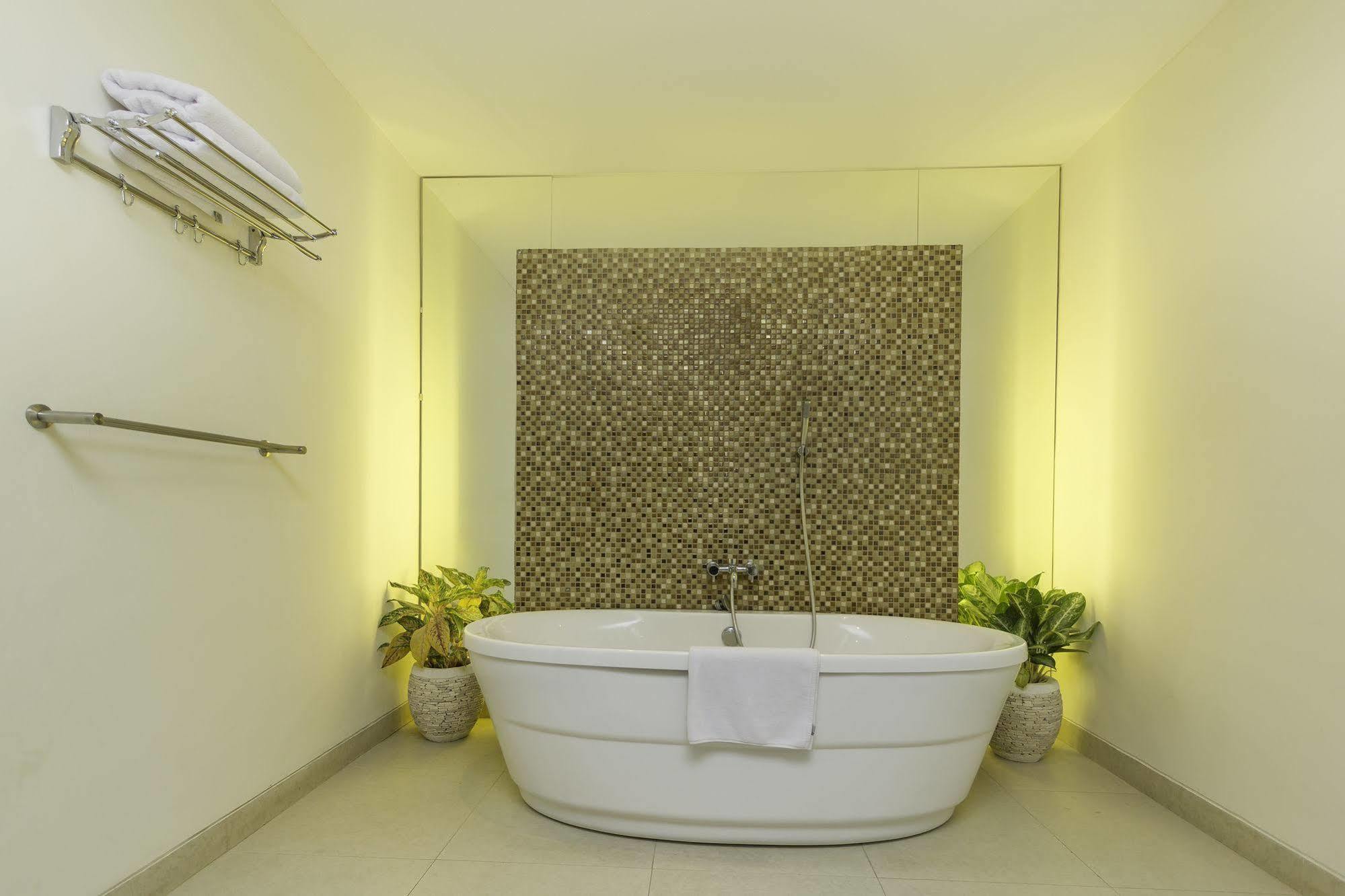 Villa Cascade Seminyak Esterno foto