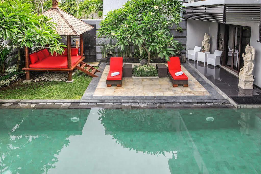 Villa Cascade Seminyak Esterno foto